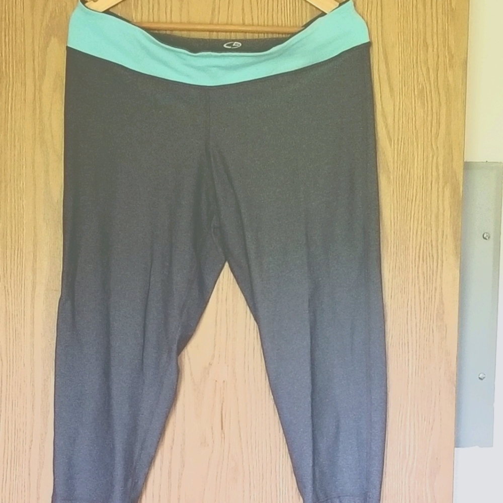 Athletic Leggings with a POCKET